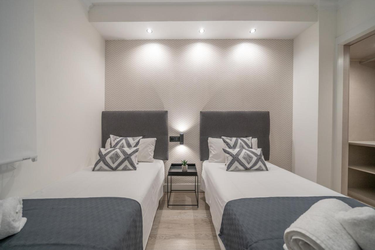 Xpce Teatro Square Apartment Malaga Exterior photo