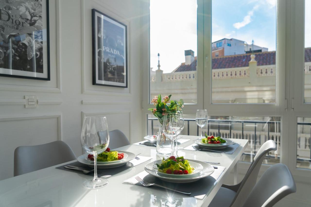 Xpce Teatro Square Apartment Malaga Exterior photo