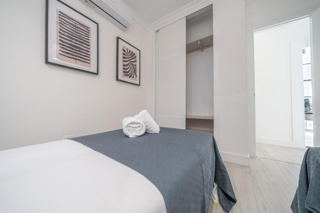 Xpce Teatro Square Apartment Malaga Exterior photo